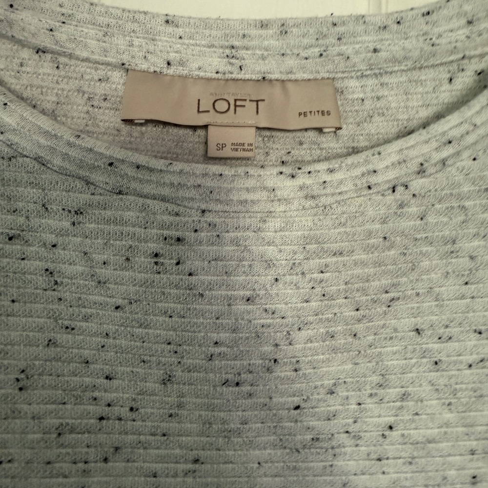 Loft Top - Picture 4 of 6
